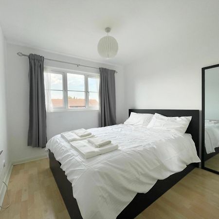 Colliers Wood 1 Bed South London Short Stay Mitcham Exteriör bild