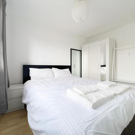 Colliers Wood 1 Bed South London Short Stay Mitcham Exteriör bild