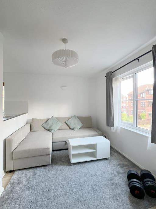 Colliers Wood 1 Bed South London Short Stay Mitcham Exteriör bild
