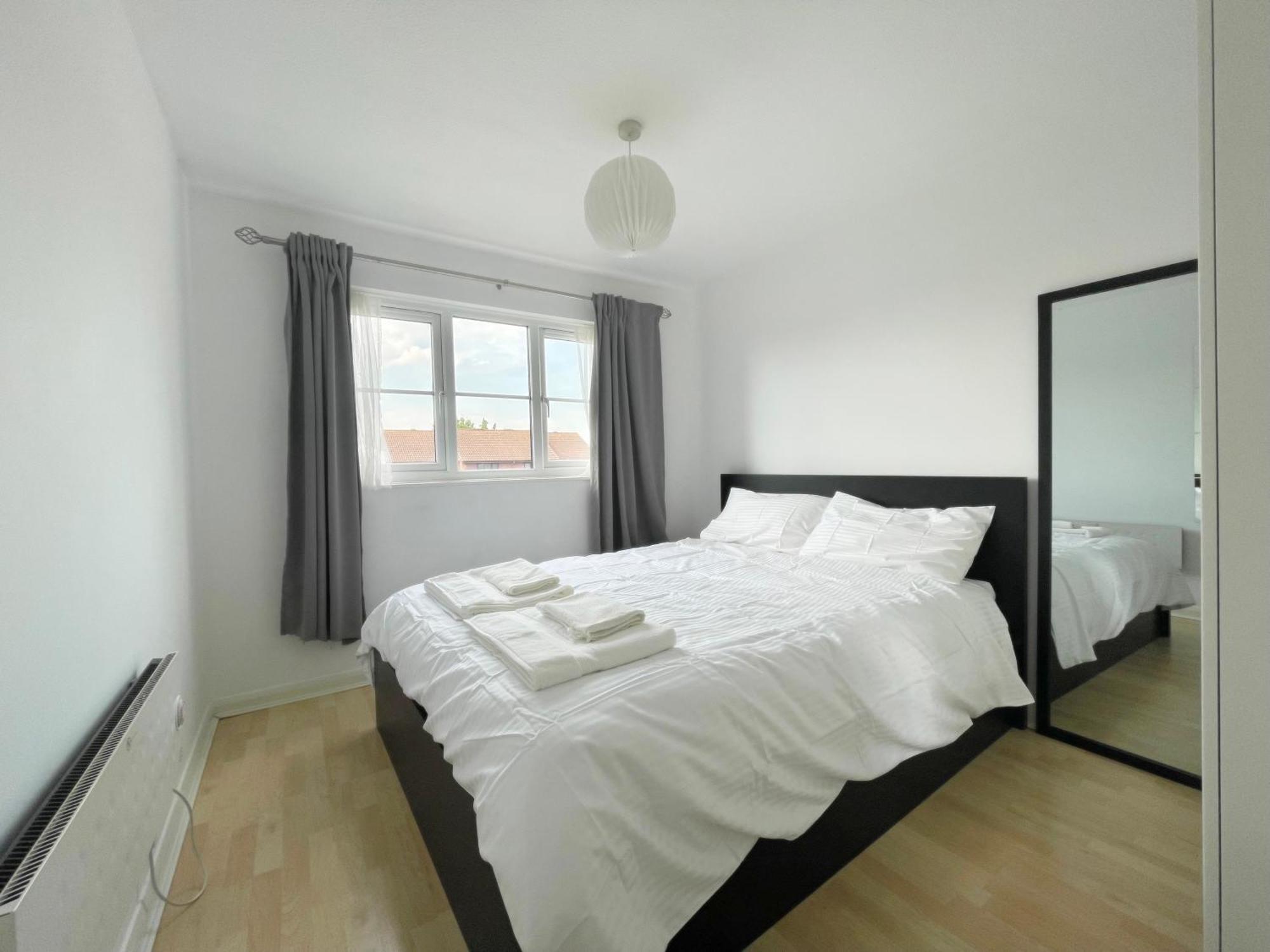 Colliers Wood 1 Bed South London Short Stay Mitcham Exteriör bild